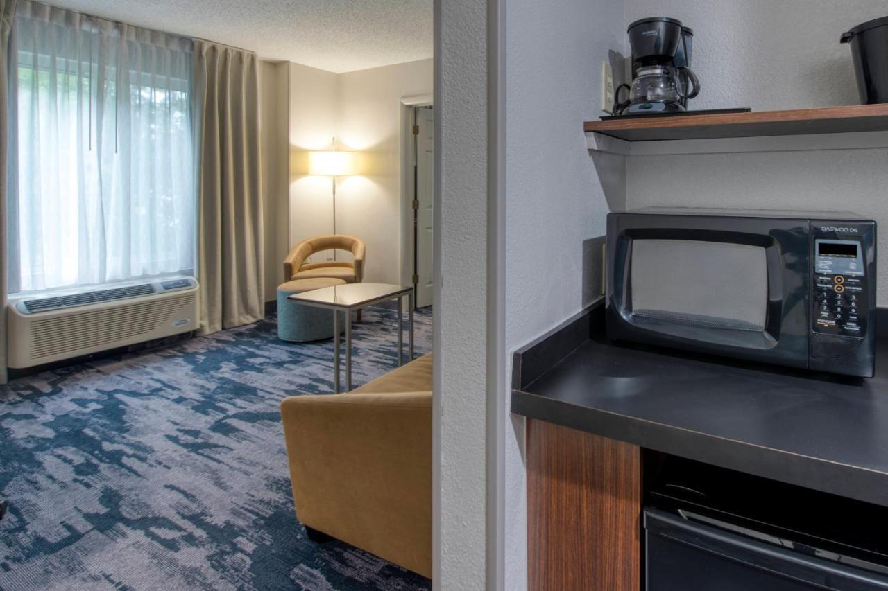 Fairfield Inn & Suites Raleigh Crabtree Valley Esterno foto